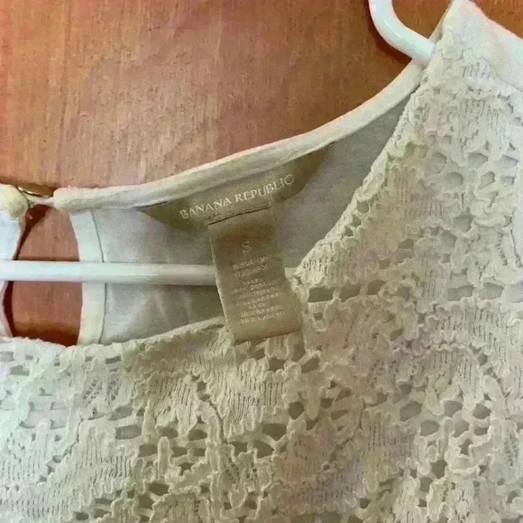 Banana Republic Lace Top - Picture 3 of 3
